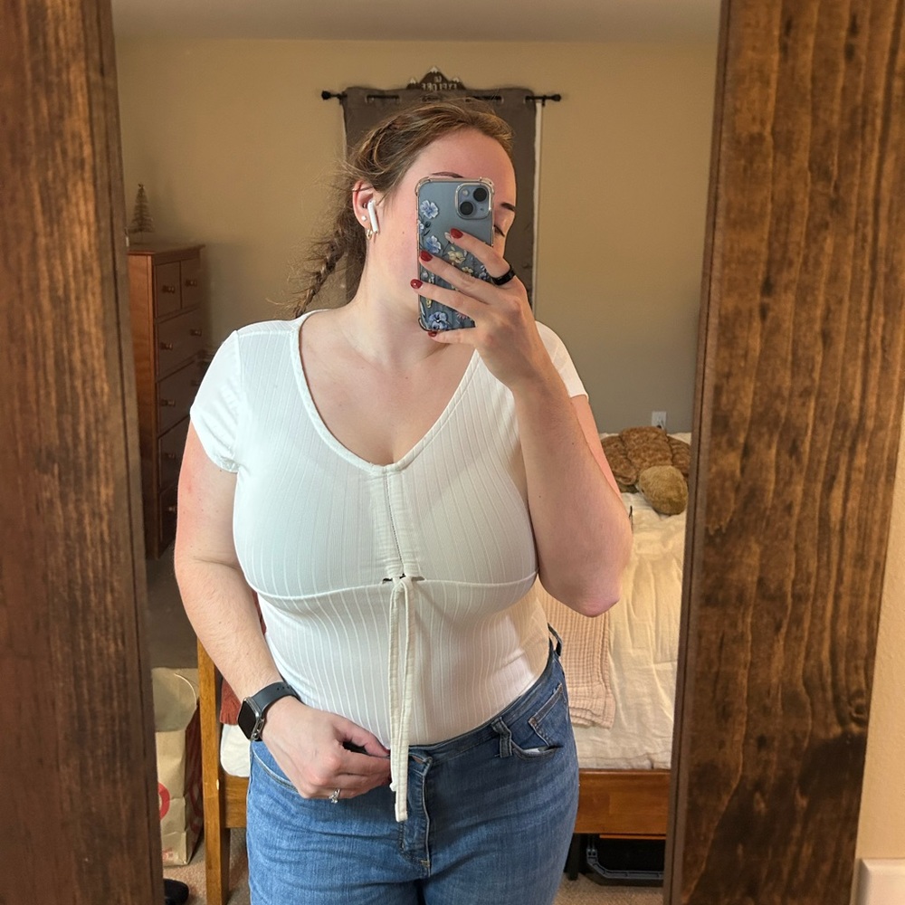 White t-shirt